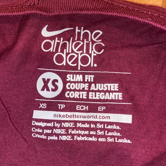 LIKE NEW~NIKE SLIM FIT T-SHIRT~EMBROIDERED LOGO~XS - Picture 3 of 4